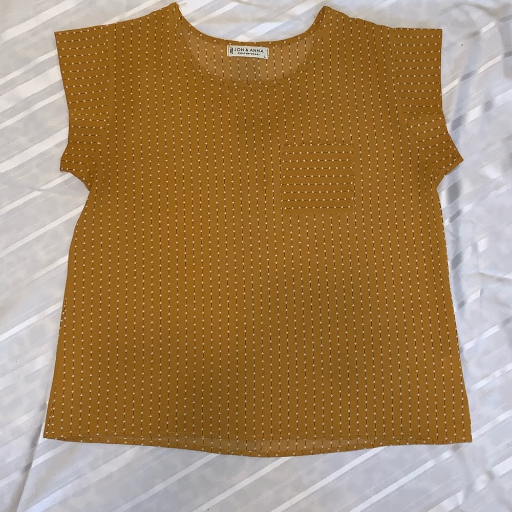 🌺3/$20🌺 Rich Mustard Colored Top